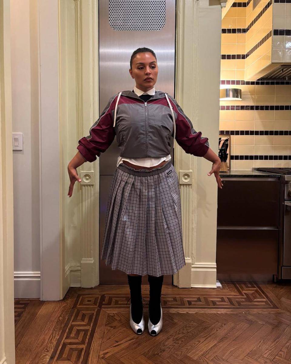 Ide OOTD Paloma Elsesser (instagram.com/palomija)