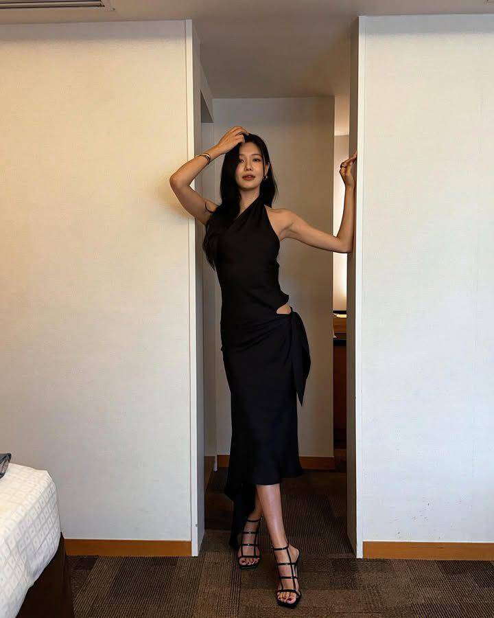 inspirasi OOTD pemeran Second Shot At Love (instagram.com/sooyoungchoi)