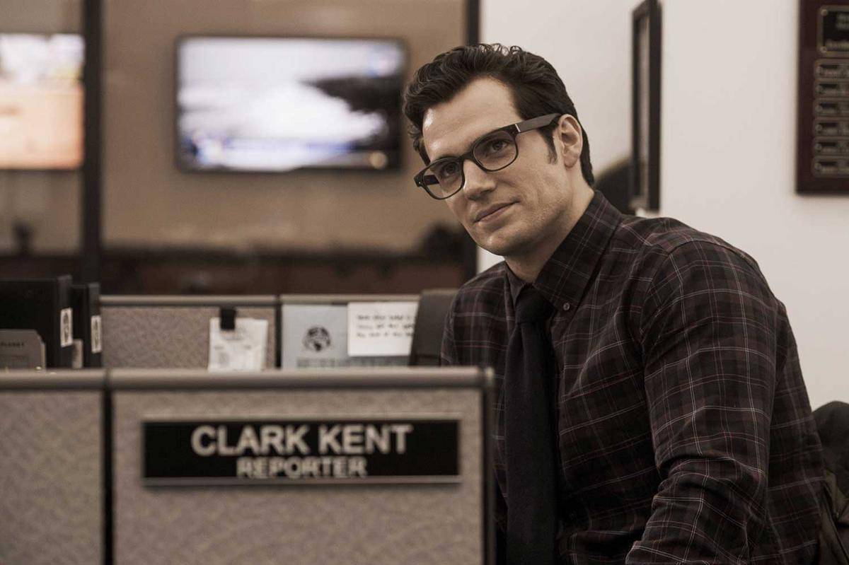Henry-Cavill-Batman-v-Superman-Dawn-Of-Justice.jpg