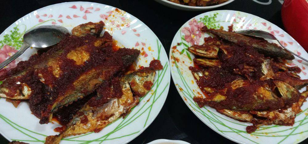 ilustrasi ikan kembung sambal asam (commons.wikimedia.org/Anarohana70)
