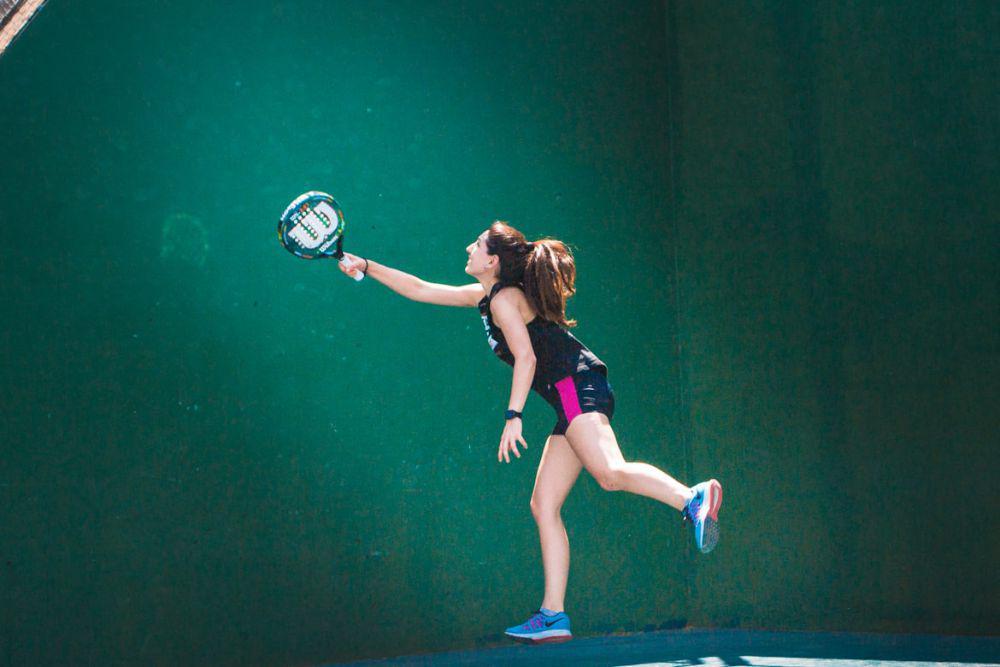 Ilustrasi cara memilih raket padel (unsplash.com/@diseniatica)