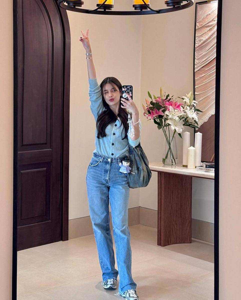 casual teen style ala Sabrina Chairunnisa (instagram.com/sabrinachairunnisa_)