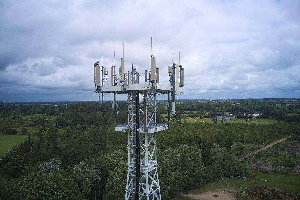 Menara jaringan 5G (commons.wikimedia.org/Fabian Horst)