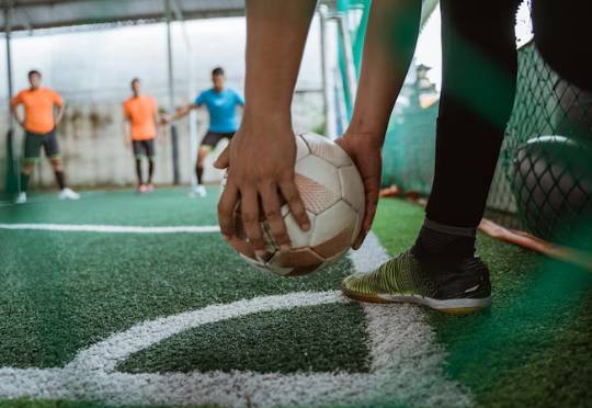 5 Peluang Usaha dari Bisnis Olahraga Indoor, Sewa Lapangan Futsal