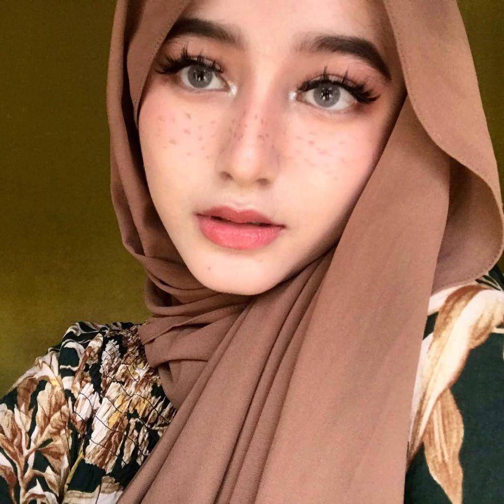 Nadia Aulia (instagram.com/nad.auliaa)