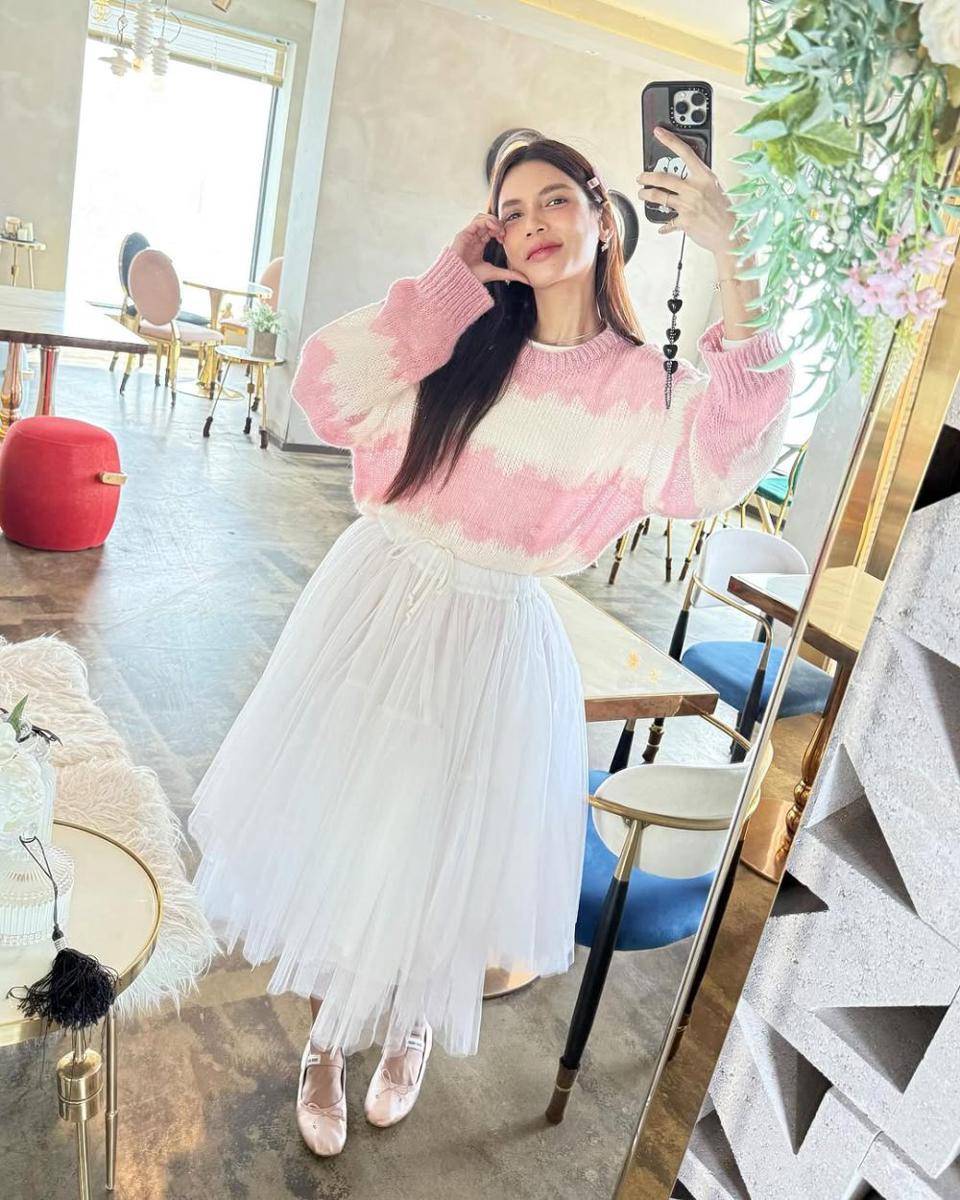 casual teen style ala Sabrina Chairunnisa (instagram.com/sabrinachairunnisa_)