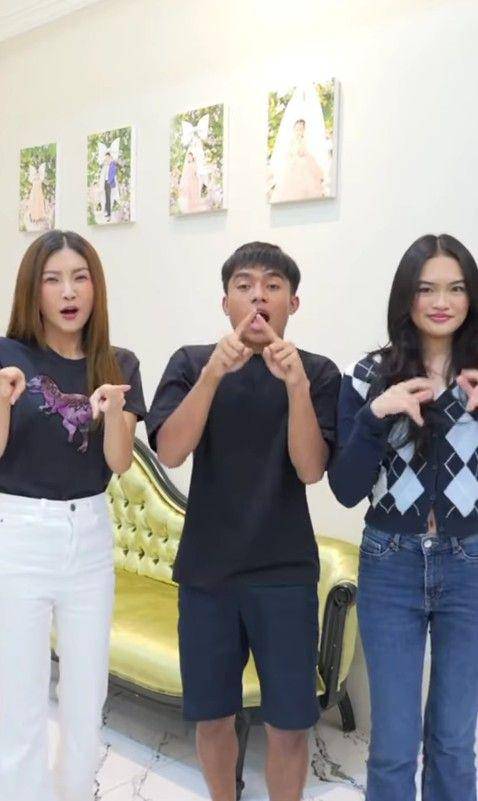 kemesraan Betrand Peto dan kekasih (Instagram.com/betrandpetoputraonsu)