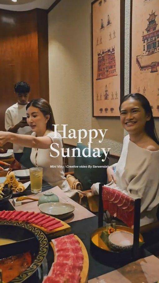 kemesraan Betrand Peto dan kekasih (Instagram.com/betrandpetoputraonsu)