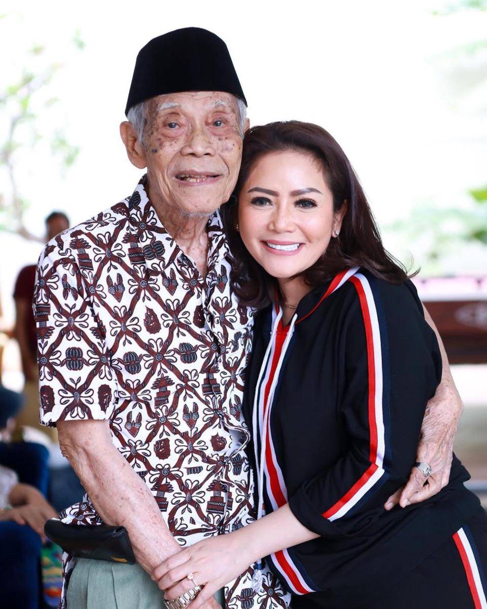 kenangan Kristina dan ayahnya (Instagram.com/kristinadangdut)