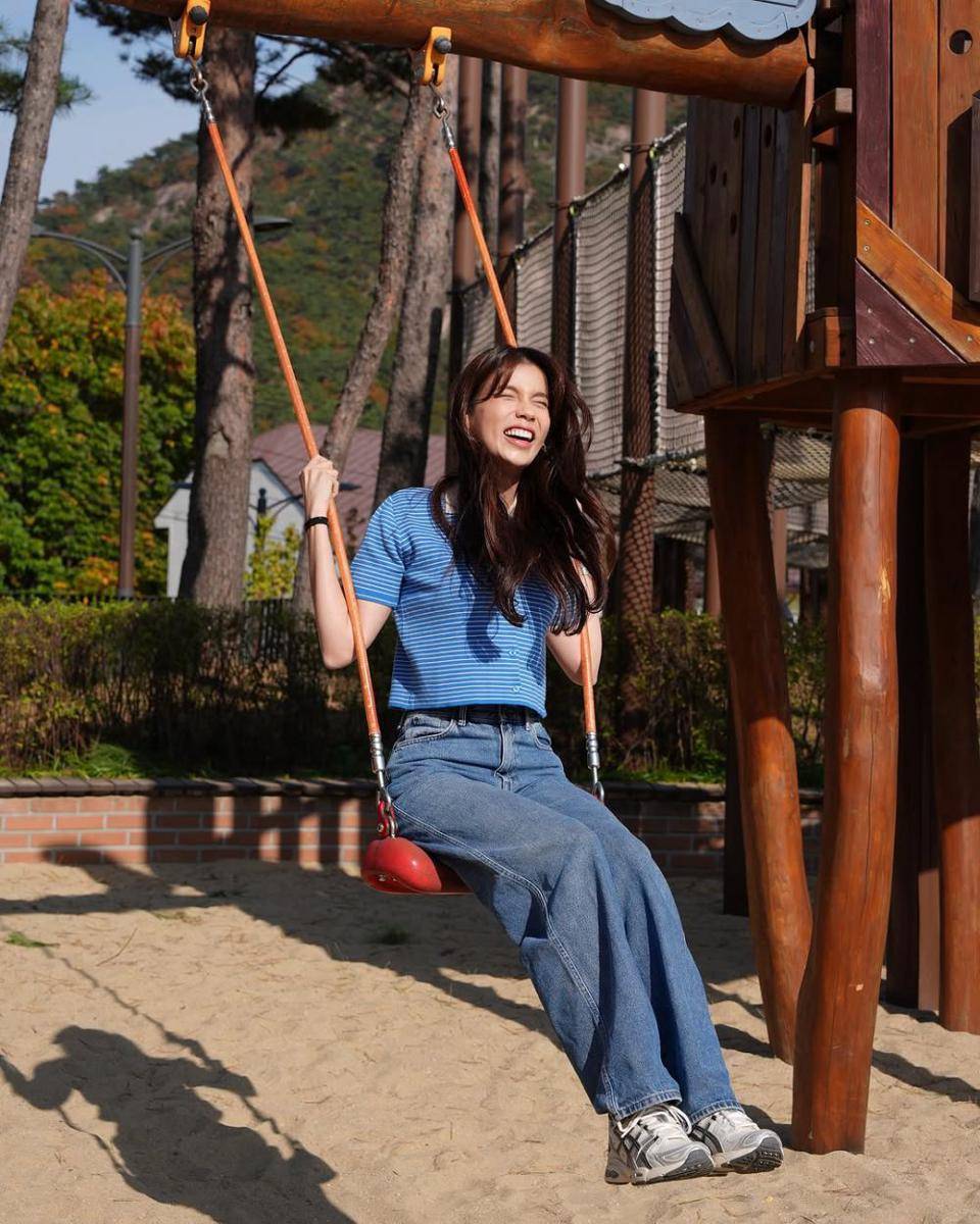 casual teen style ala Sabrina Chairunnisa (instagram.com/sabrinachairunnisa_)