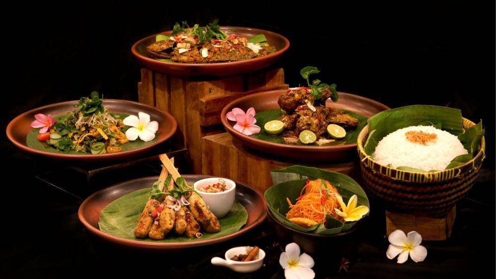 Potret menu khas Bali di ARYADUTA Palembang (dok. Aryaduta Hotels)