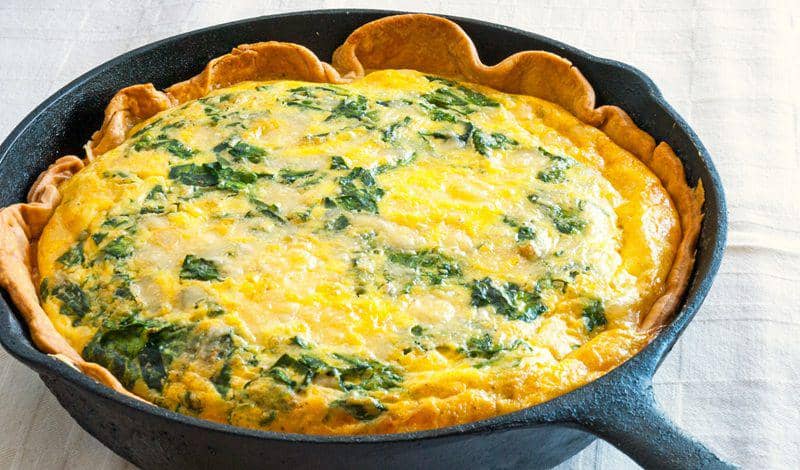 ilustrasi omelet bayam