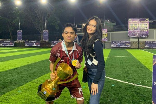 7 Potret Mesra Betrand Peto dan Aqila Zhavira, Udah Go Public!