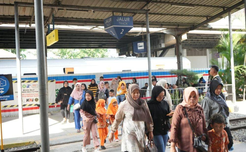 Suasana kereta api di stasiun kereta api Medan (Dok. Istimewa)