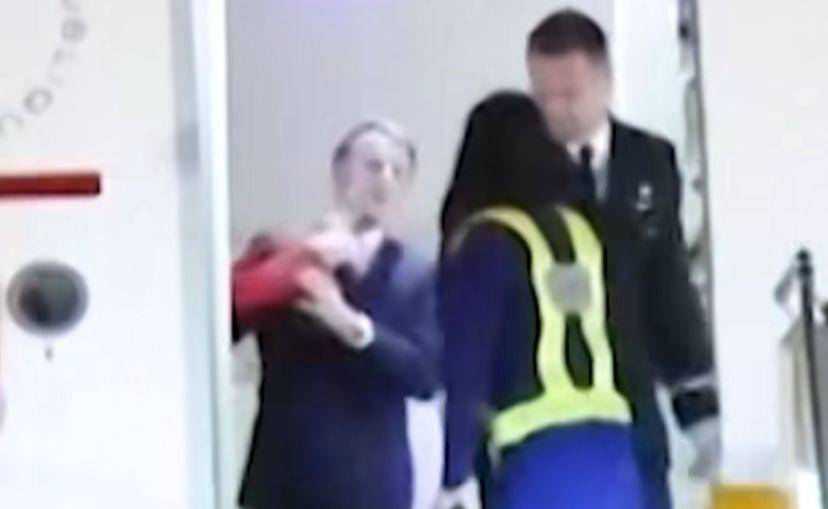 Presiden Prancis Emmanuel Macron diduga ditampar istri. (Instagram/@channelnewsasia)