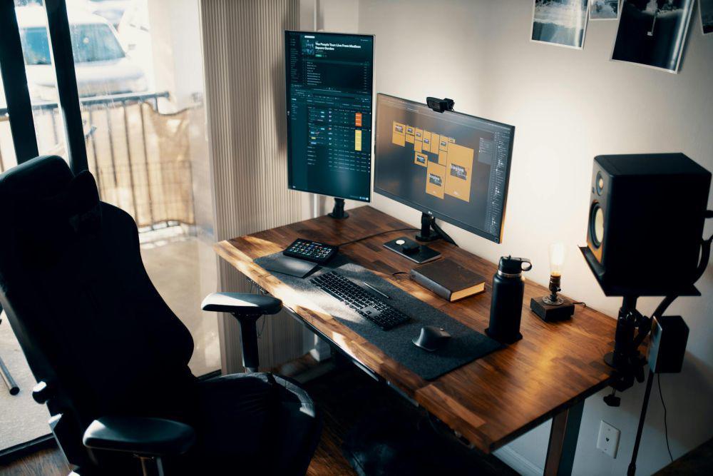 5 Inspirasi Meja Kerja Kece, Semakin Produktif!