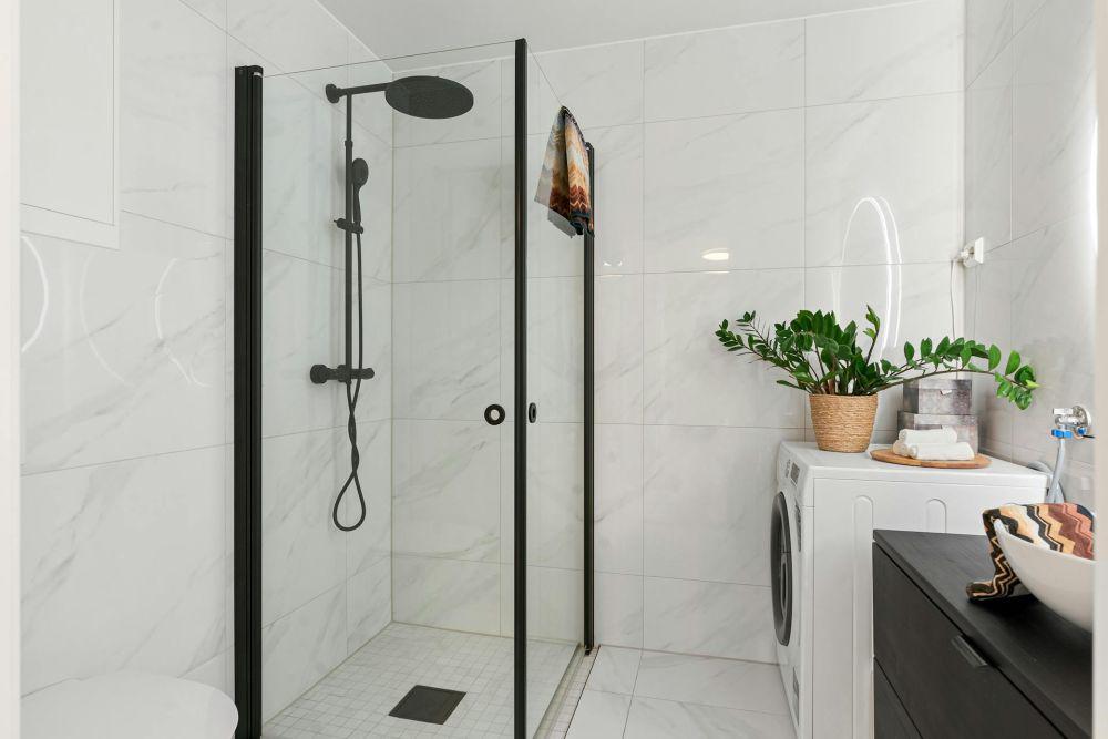 7 Tanaman Hias Ini Cocok Banget untuk Kamar Mandi Tanpa Jendela