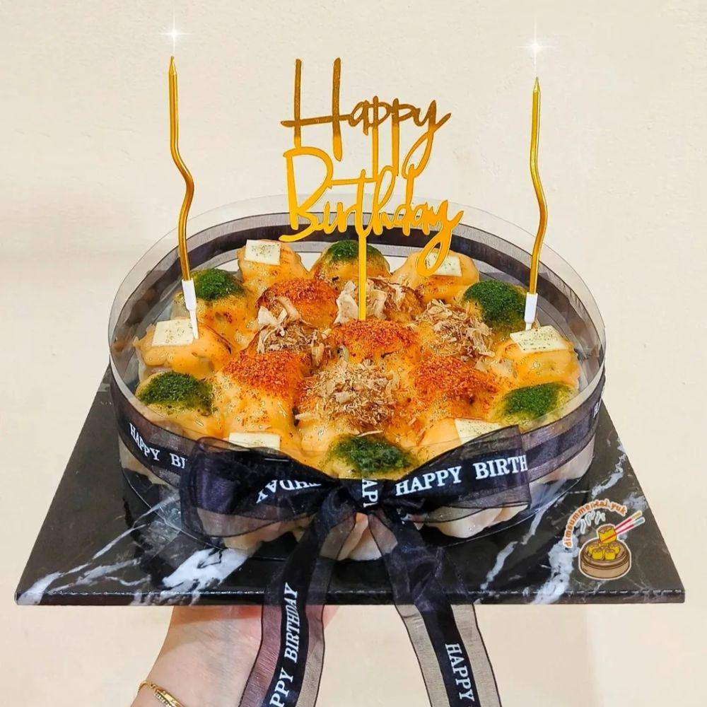 Dimsum Cake (instagram.com/dimsummentai.yuk)