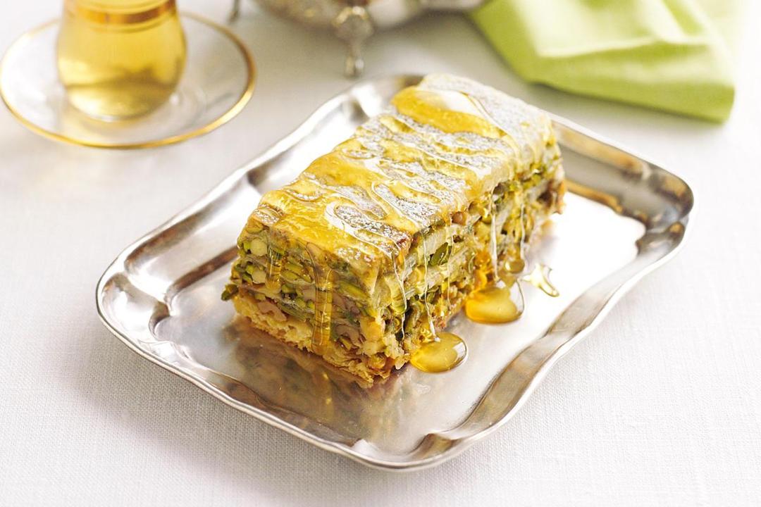 https://cdn.idntimes.com/content-images/post/20170620/simple-baklava-76244-1-5caaaac0ba58a1ad1aea3edc7f7ddaa6.jpeg
