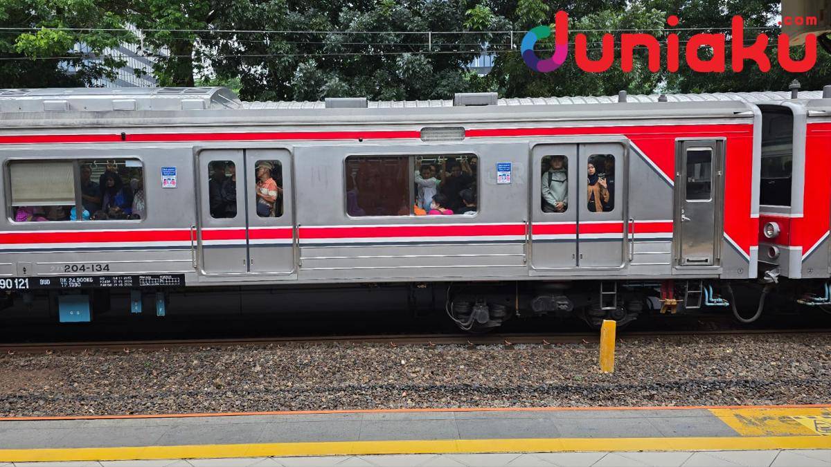 Ilustrasi KRL Commuter Line Stasiun Sudirman.jpg