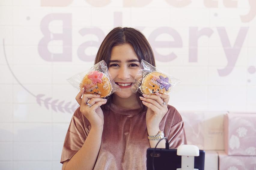 https://cdn.idntimes.com/content-images/post/20180413/1-79ba66af377037fb8fec3ab9e40e43dd.jpg