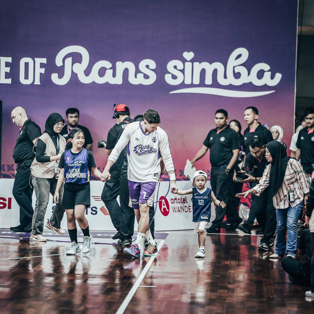 Rayyanza jadi pendamping pemain IBL (instagram.com/ibl)