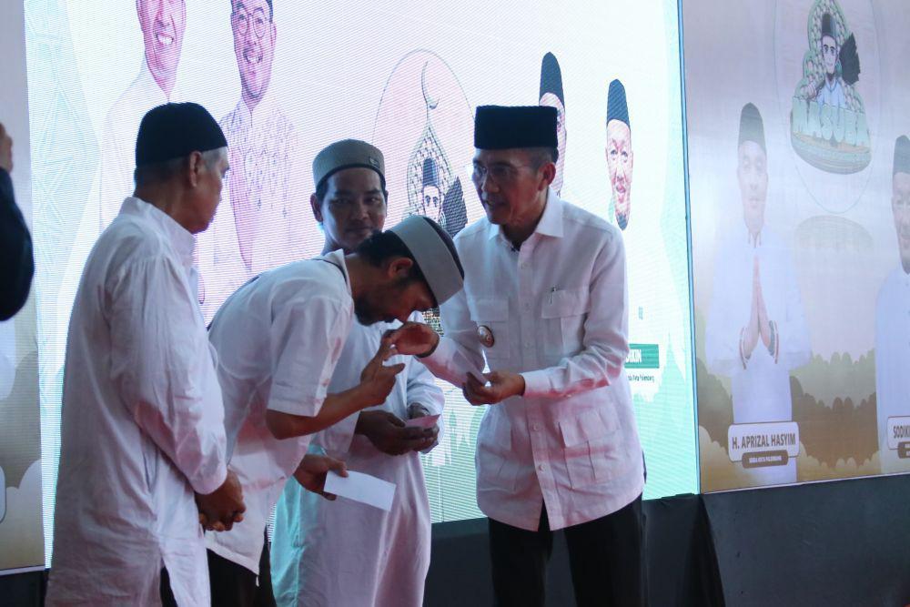 Ratu Dewa Siapkan Insentif Marbot Palembang hingga Rp250 Juta