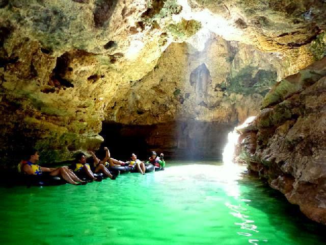 http://cdn.idntimes.com/content-images/post/old/141f5-goa-pindul-di-jogjakarta.jpg