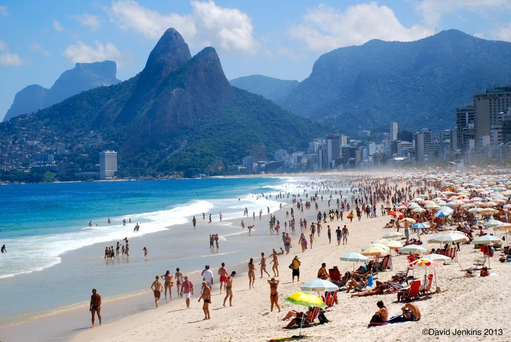 https://cdn.idntimes.com/content-images/post/20170311/299105-ipanema-beach1-1000-996e41e5bc-1484042709-ce6286055640a3acc9f0349efb01bc5b.jpg