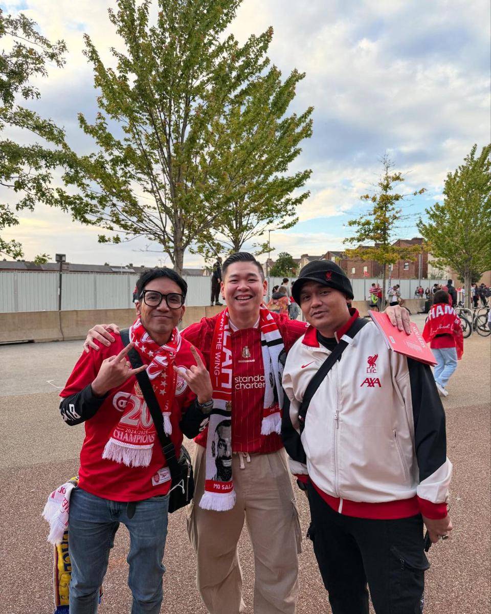 Desta rayakan Liverpool juara di Inggris (instagram.com/desta80s)