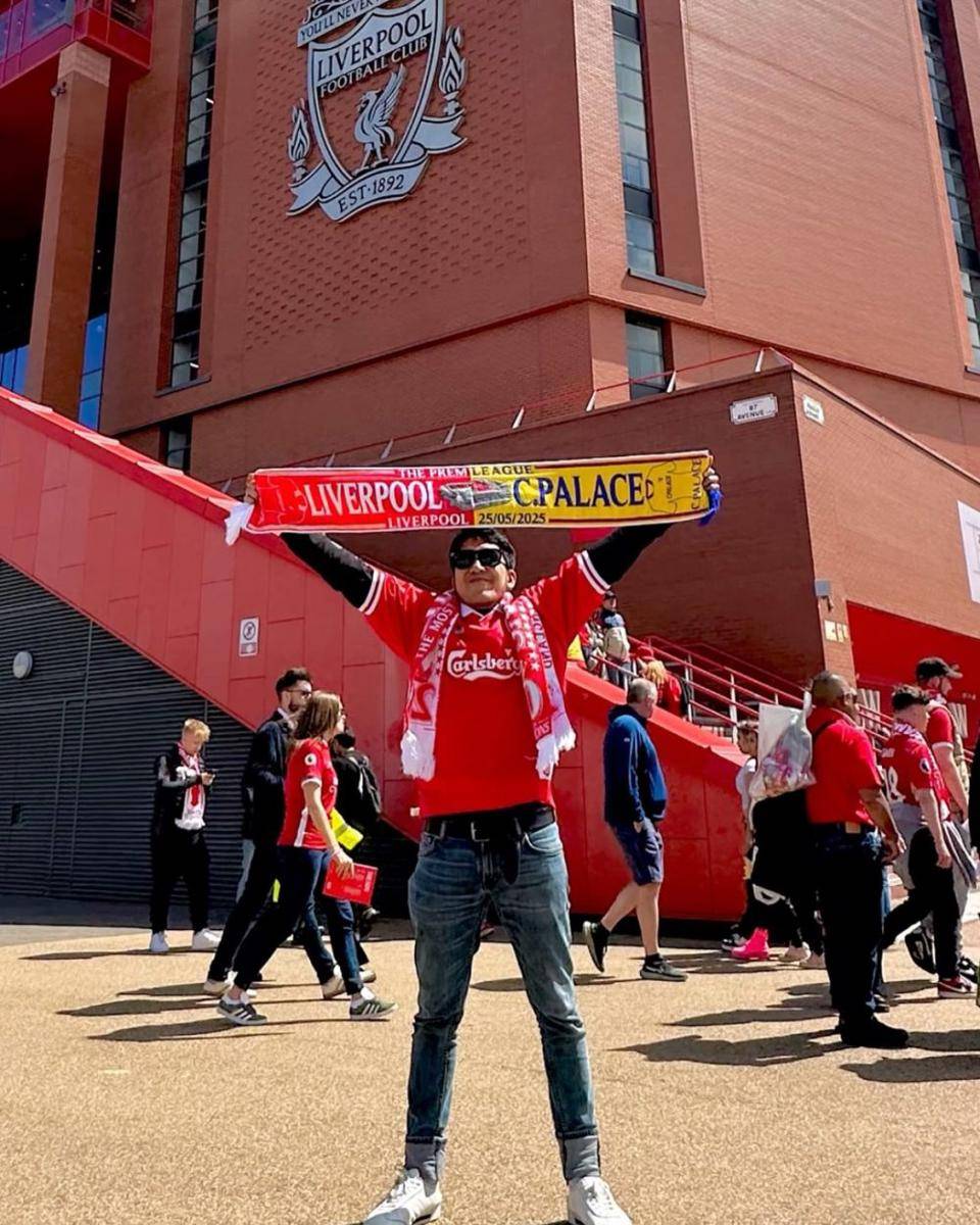 Desta rayakan Liverpool juara di Inggris (instagram.com/desta80s)