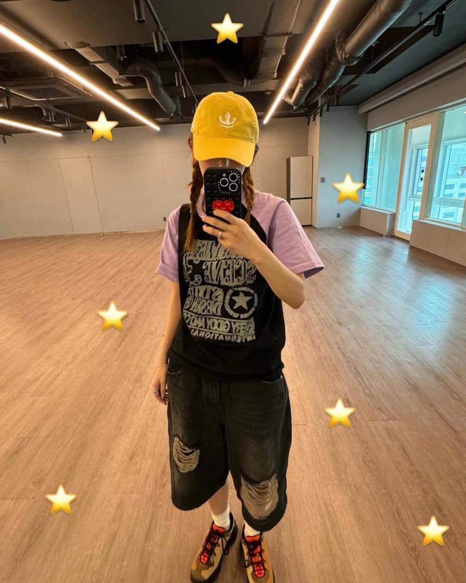 inspirasi grunge style ala Seulgi Red Velvet (instagram.com/hi_sseulgi)
