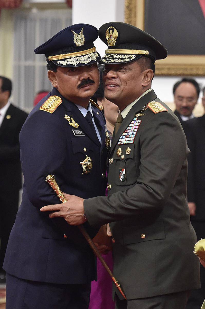 https://cdn.idntimes.com/content-images/post/20171209/antarafoto-pelantikan-panglima-081217-pus-1-25996688d7a9c65dec09c5639d7bbd3a.jpg