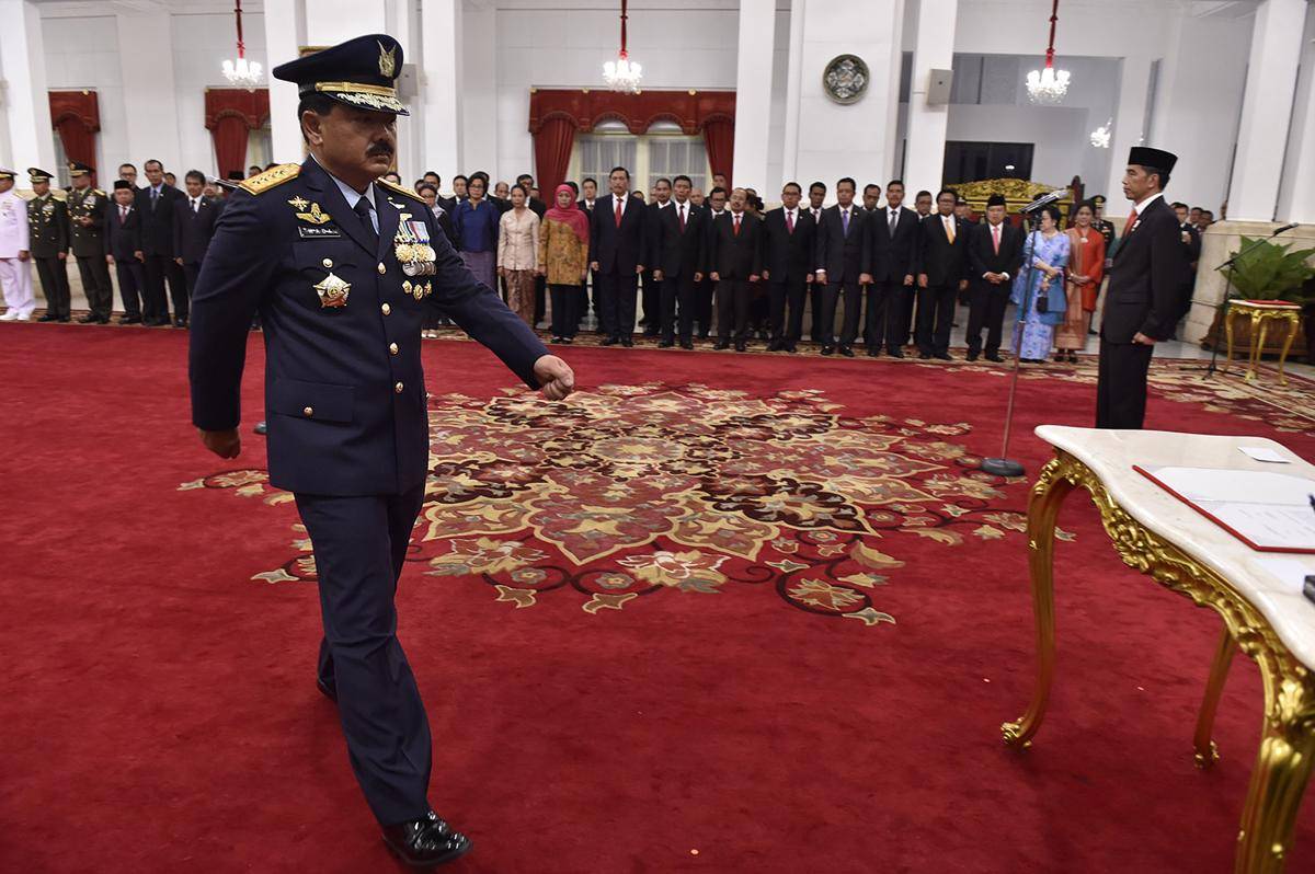 https://cdn.idntimes.com/content-images/post/20171209/antarafoto-pelantikan-panglima-081217-pus-7-8aab7a095361b4f2333bfbba1923910a.jpg