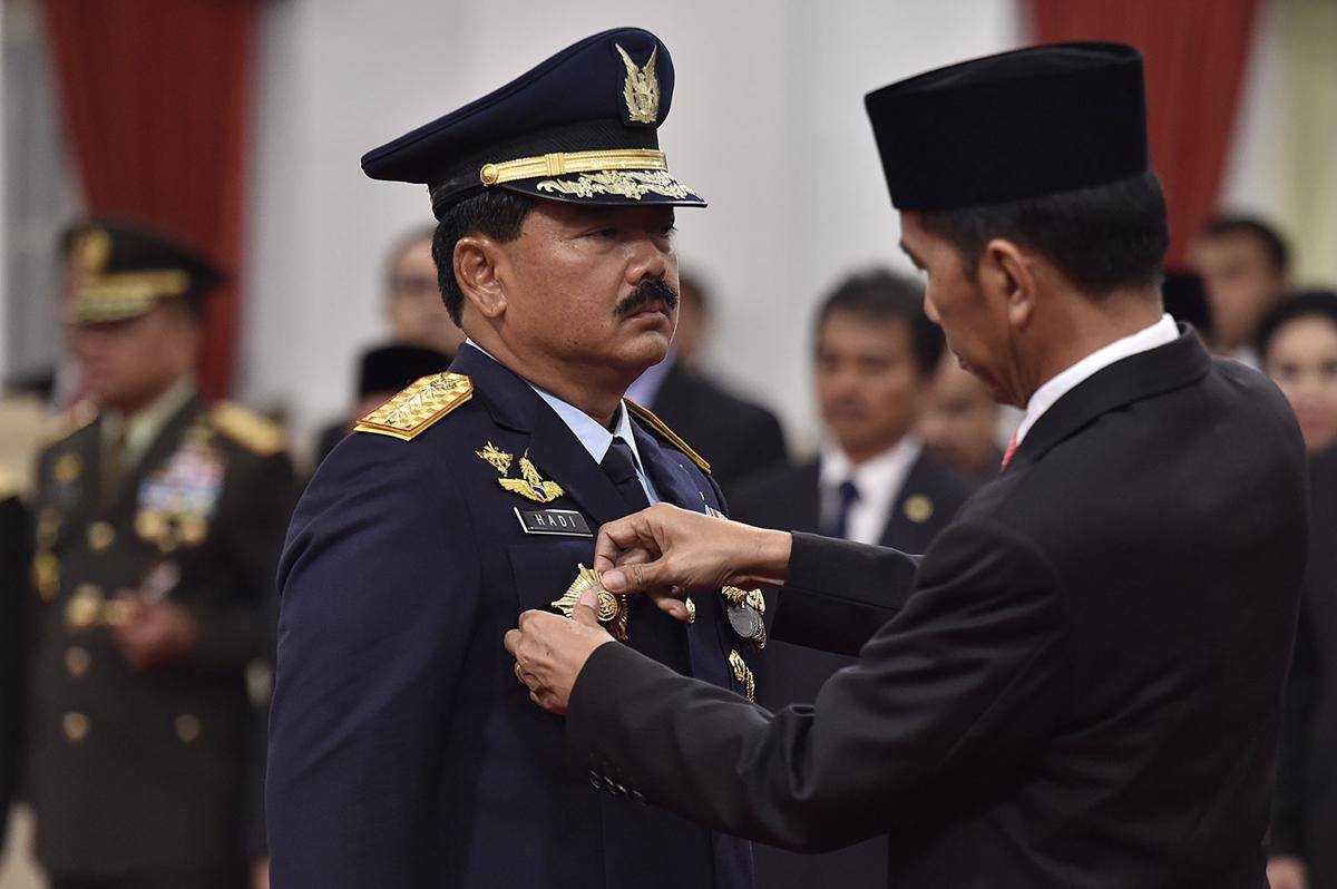 https://cdn.idntimes.com/content-images/post/20171209/antarafoto-pelantikan-panglima-081217-pus-8-90ebfb8bb5b1e179b2fa5f5b8b0e025f.jpg
