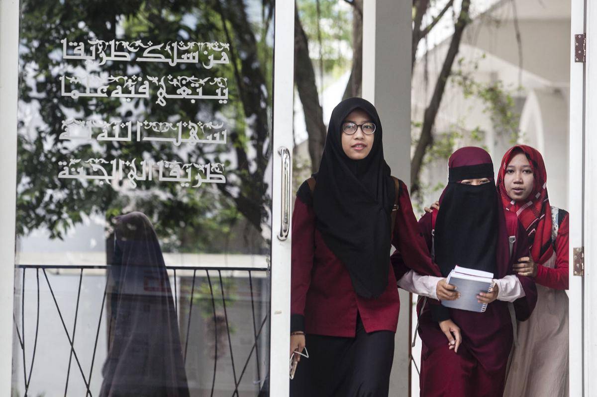 https://cdn.idntimes.com/content-images/post/20180309/antarafoto-pembinaan-mahasiswi-uin-yang-bercadar-080318-afa-4-8535527c52a0faeffcba892ccf2bda90.jpg