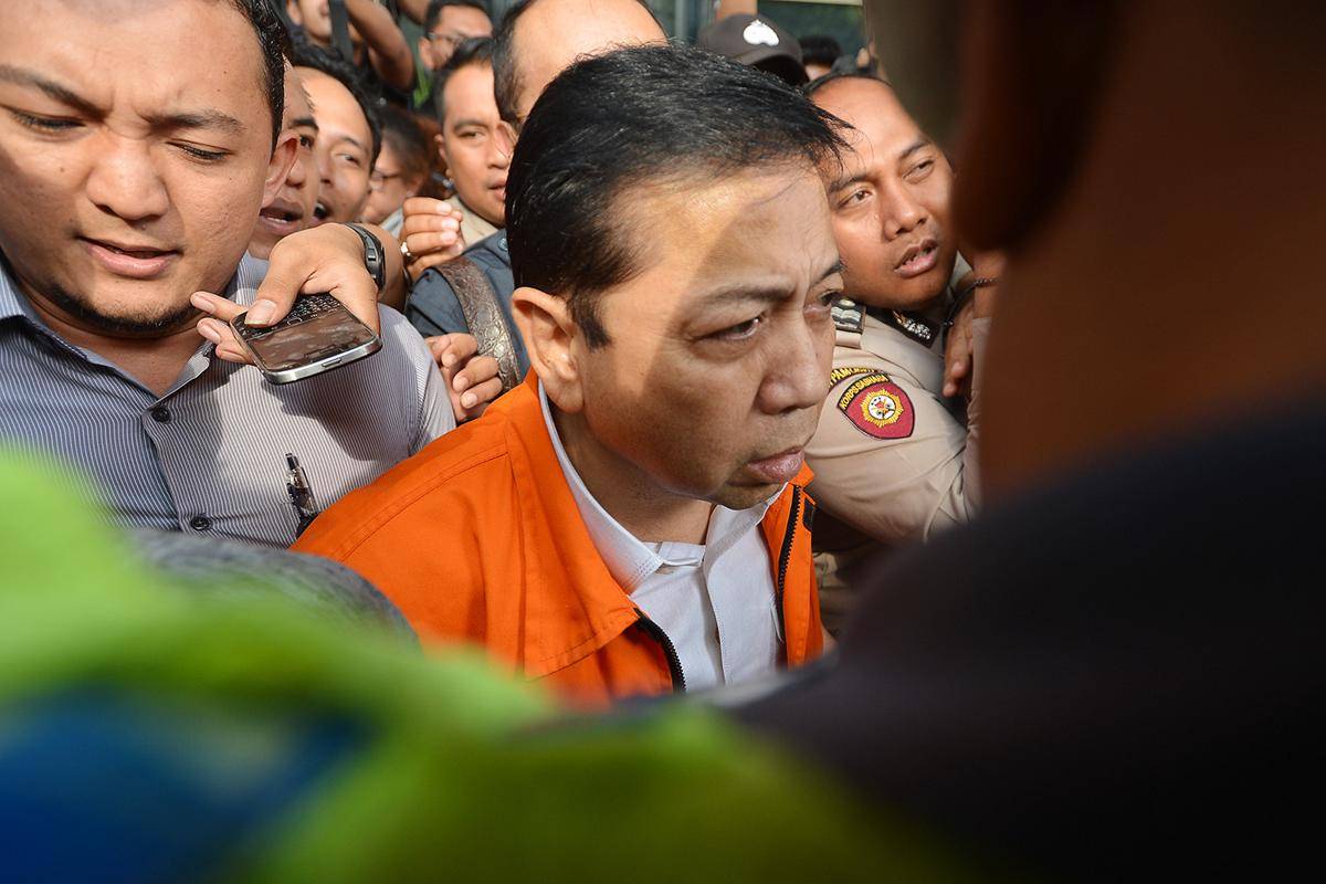 https://cdn.idntimes.com/content-images/post/20171121/antarafoto-pemeriksaan-perdana-setya-novanto-211117-wpa-5-15fbf654e877bdeb5765e7822f94ca27.jpg