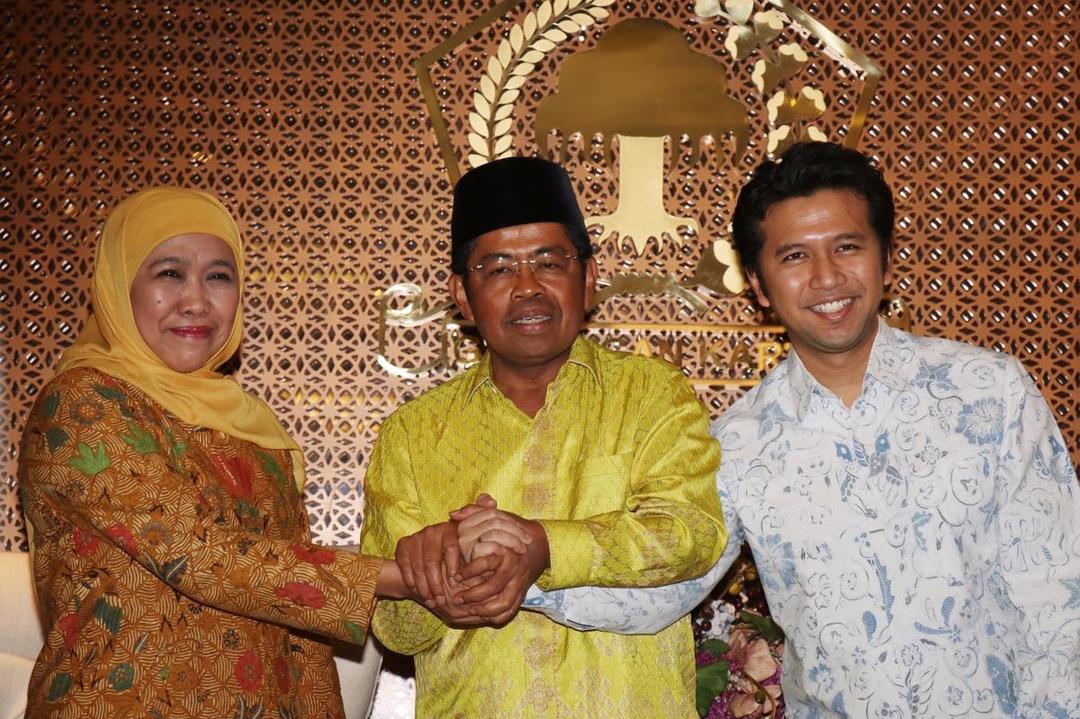 https://cdn.idntimes.com/content-images/post/20171123/antarafoto-pencalonan-cagub-jatim-partai-golkar-221117-rn-2-1-b29f984d19f9e44ea5c62692fc6d6f8e.jpg