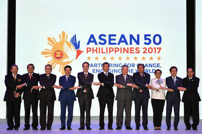 https://cdn.idntimes.com/content-images/post/20170904/antarafoto-philippine-asean-regionalforum-05082017-1504513585-63131-f3b3faf76b1d962393d2ac4109ca20df.jpg