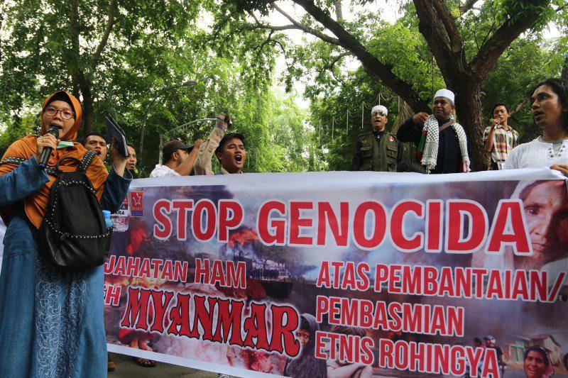 https://cdn.idntimes.com/content-images/post/20170904/antarafoto-unjuk-rasa-peduli-rohingya-300817-im-7-1504500898-33939-a867e7ac643171e0c12b94cfeb461b76.jpg