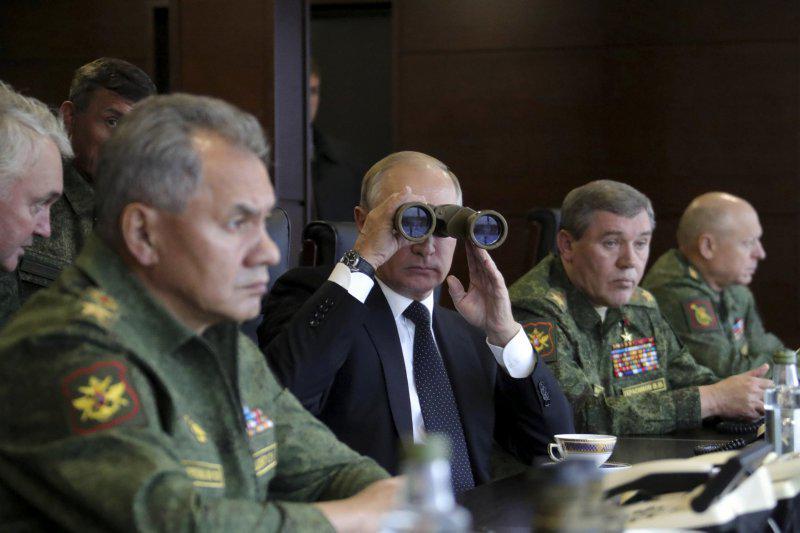 https://cdn.idntimes.com/content-images/post/20171006/antarafoto-war-games-putin-russia-190917-1507286747-24684-131055bf059b848c5a3ee25a5c8f06c4.jpg