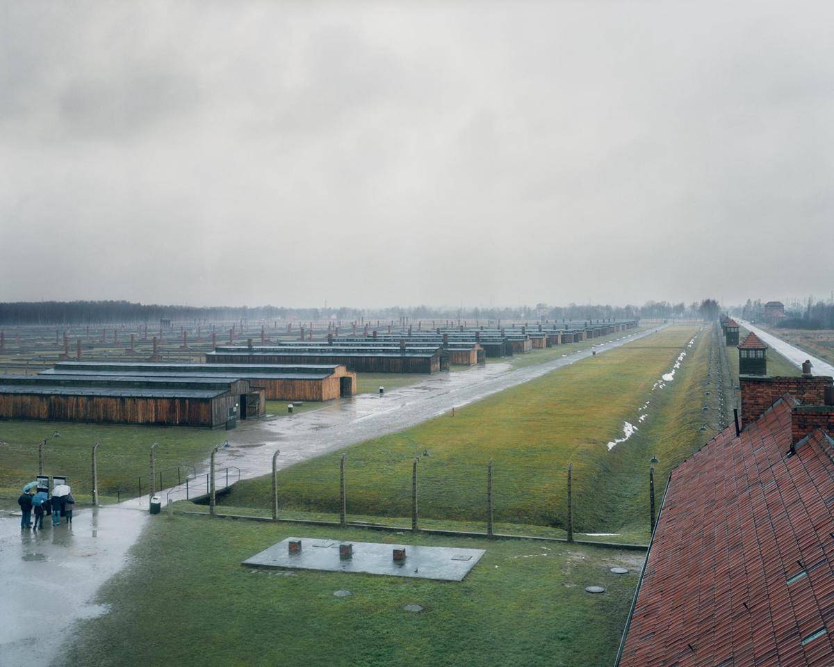 https://cdn.idntimes.com/content-images/post/20170404/auschwitz-birkenau-state-museum-polandadapt19001-f8e5c256d6c94be8beac07d7b07ff9d9.jpg