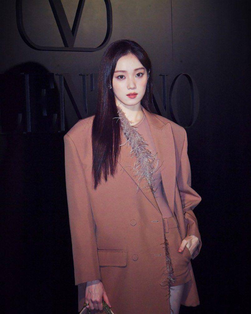 potret Lee Sung Kyung (instagram.com/heybiblee)