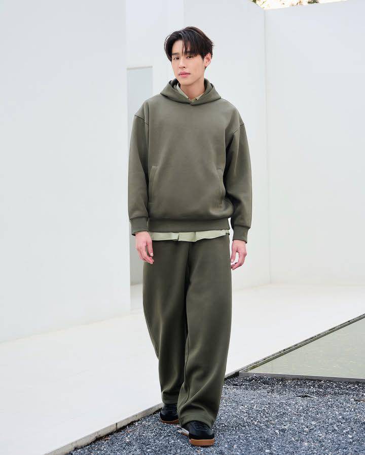 OOTD pakai hoodie ala Billkin Putthipong (Instagram.com/bbillkin)