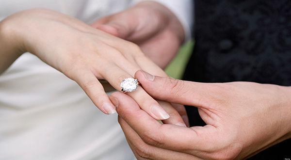http://cdn.idntimes.com/content-images/post/20160203/berburu-cincin-kawin-berlian-2-41f2c37f73877a87a7937ecf81515fa9.jpg