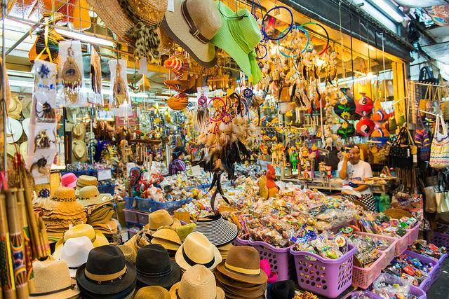 http://cdn.idntimes.com/content-images/post/20160119/chatuchak-weekend-market-df3cab54d949157c5bcc2fc8c63a63d8.jpg