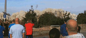 https://cdn.idntimes.com/content-images/post/20171025/d8-864ce23a234b611e52ec88da6bd84fd9.gif