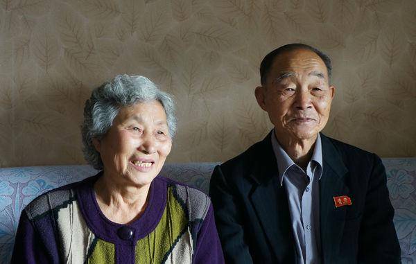 http://cdn.idntimes.com/content-images/post/old/dcf44-Grandparents16_wikimediaorg.jpg