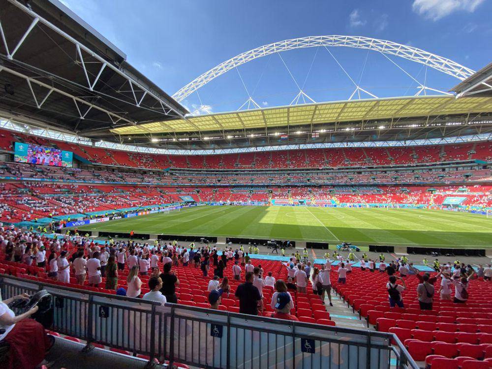 Wembley Stadium (unsplash.com/Habib Ayoade)
