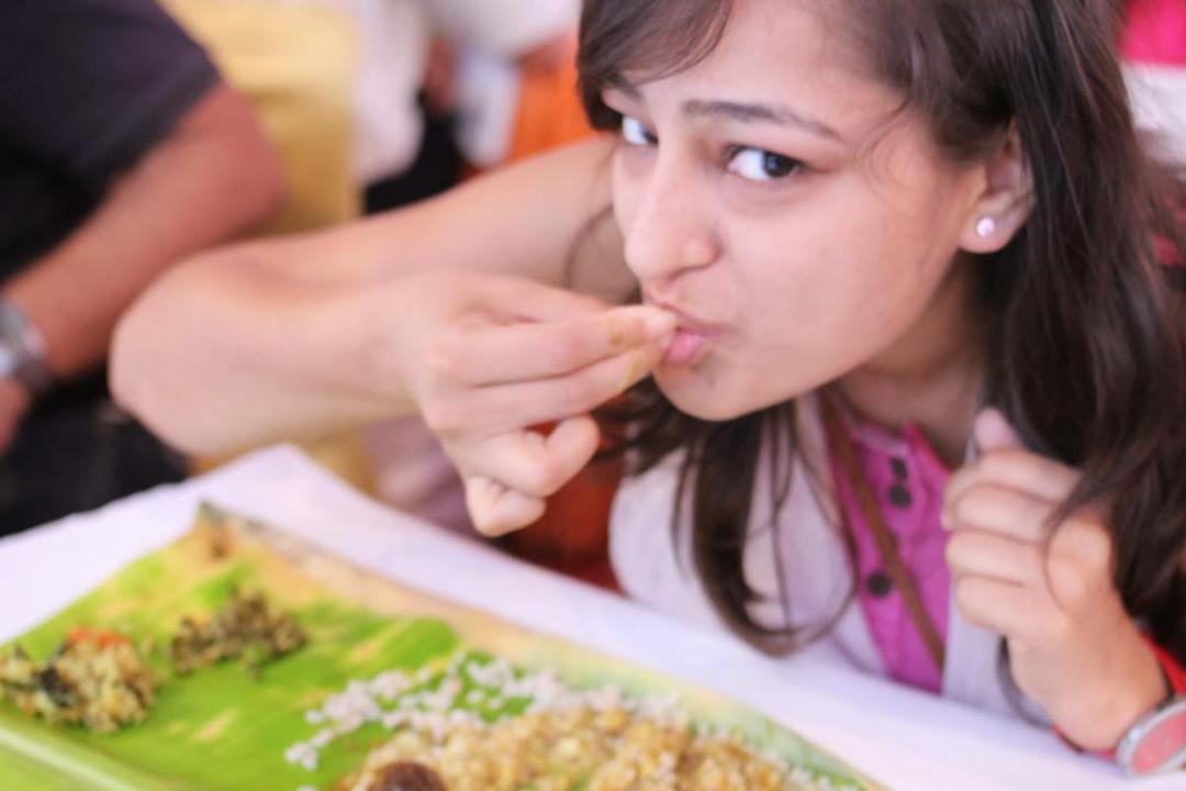 https://cdn.idntimes.com/content-images/post/20170731/eating-a835bedb753e3f44d8a1ed5796d5f08c.jpg